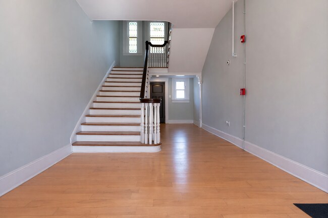 Foto del edificio - 523 Park Ave