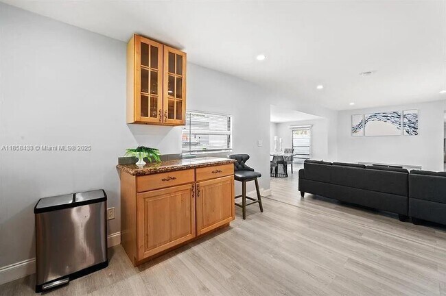 Foto del edificio - 22868 Cascade Rd