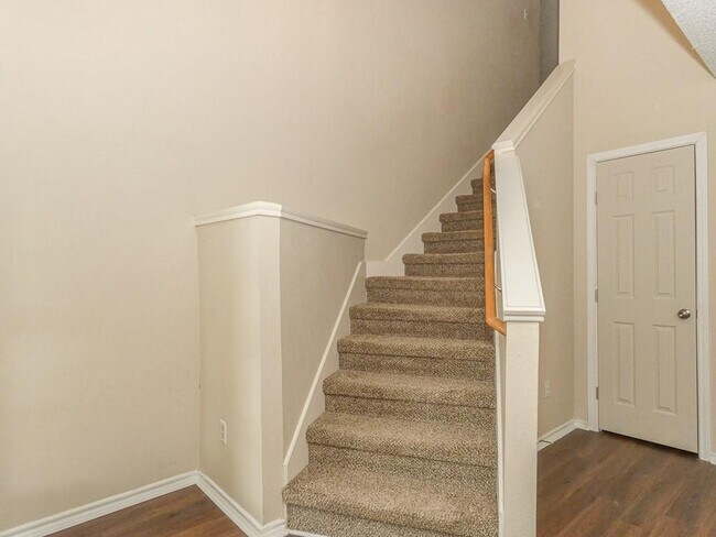 Building Photo - 3602 Cheyenne St