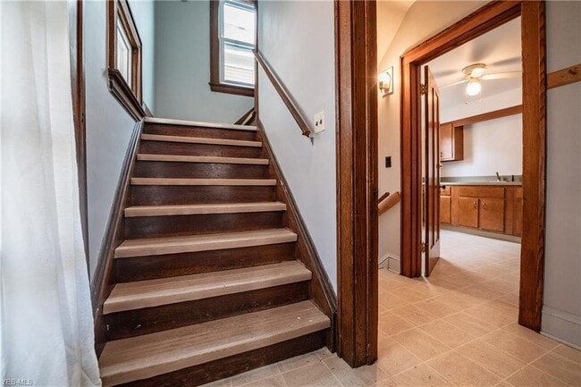 Building Photo - 2085 Marlowe Ave