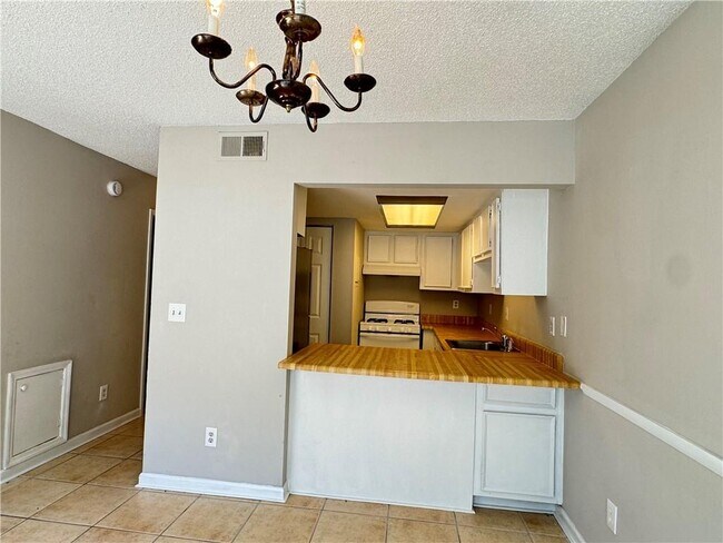 Foto del edificio - 3547 Peachtree Corners Cir