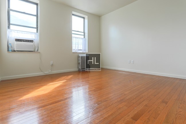 Building Photo - 32-60-60 41st St