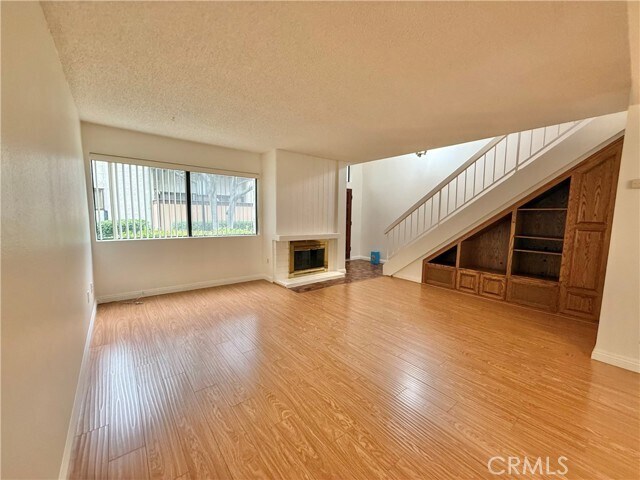 Foto del edificio - 444 W Huntington Dr