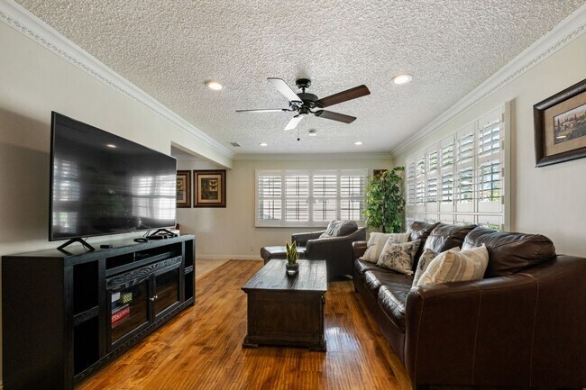 Foto del edificio - 513 E Hillsdale St