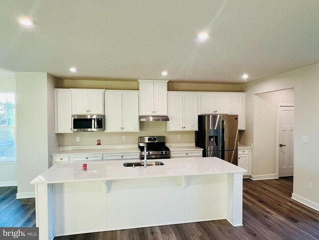 Building Photo - 303 E Grn St