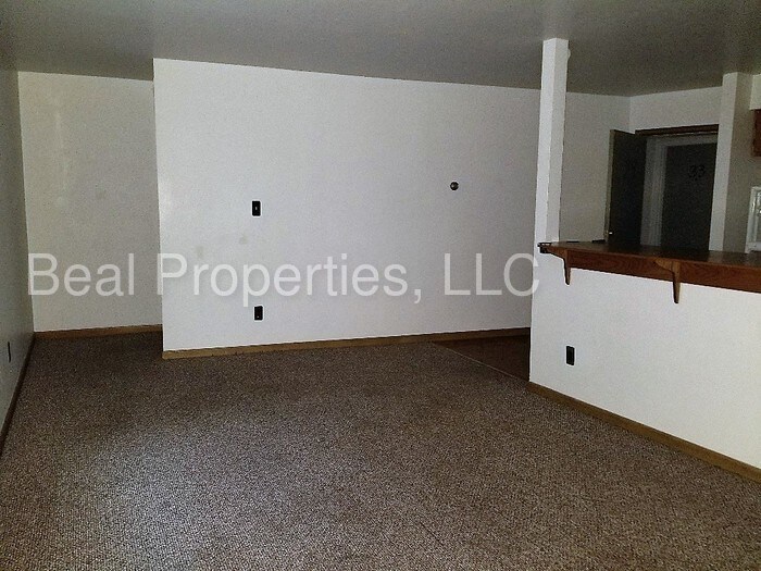 Primary Photo - 1 Bedroom Available NOW in Downtown Monroe