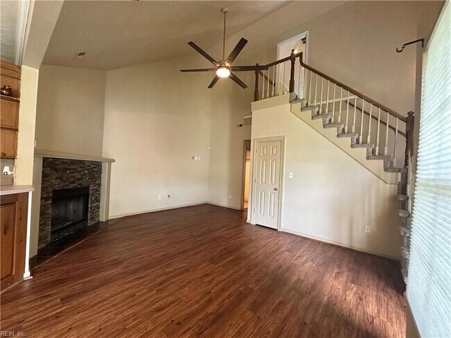 Foto del edificio - 4447 Rivermill Ct