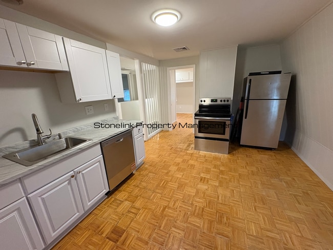 Building Photo - 51 Matilda St