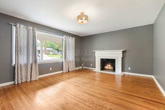 Foto del edificio - 206 Daisy Ln