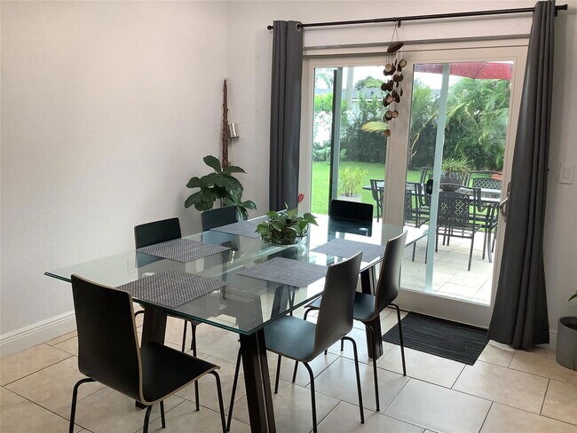 Foto del edificio - 8881 SW 21st St