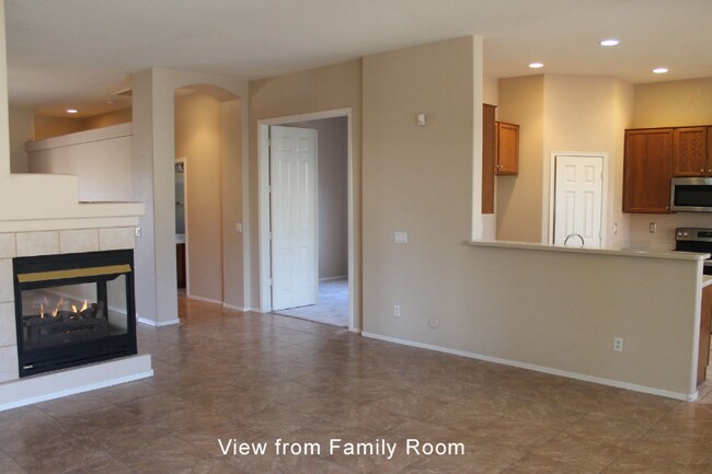 Building Photo - 1425 S Park Grove Cir