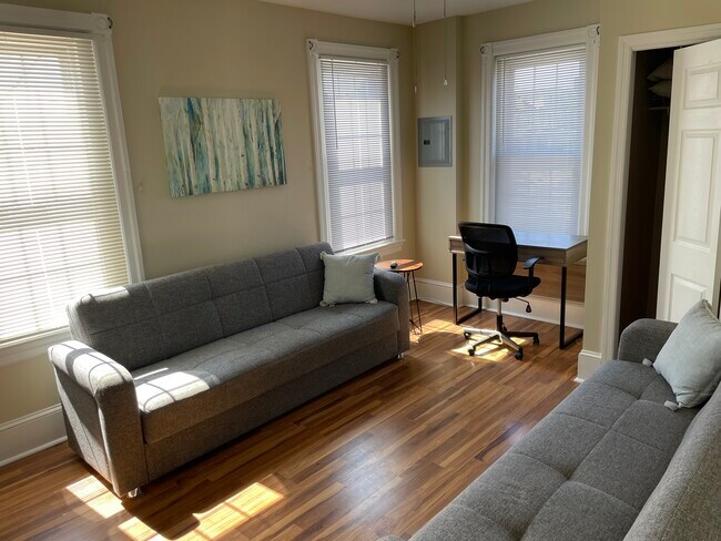 Foto del edificio - 600 Roxborough Ave
