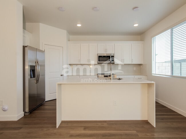 Foto del edificio - 12631 W Flynn Ln