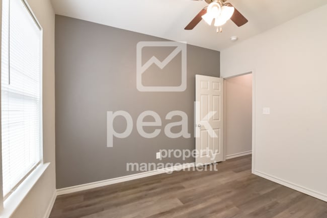 Foto del edificio - $1499! 2Bed/1.5bath Duplex Available for R...