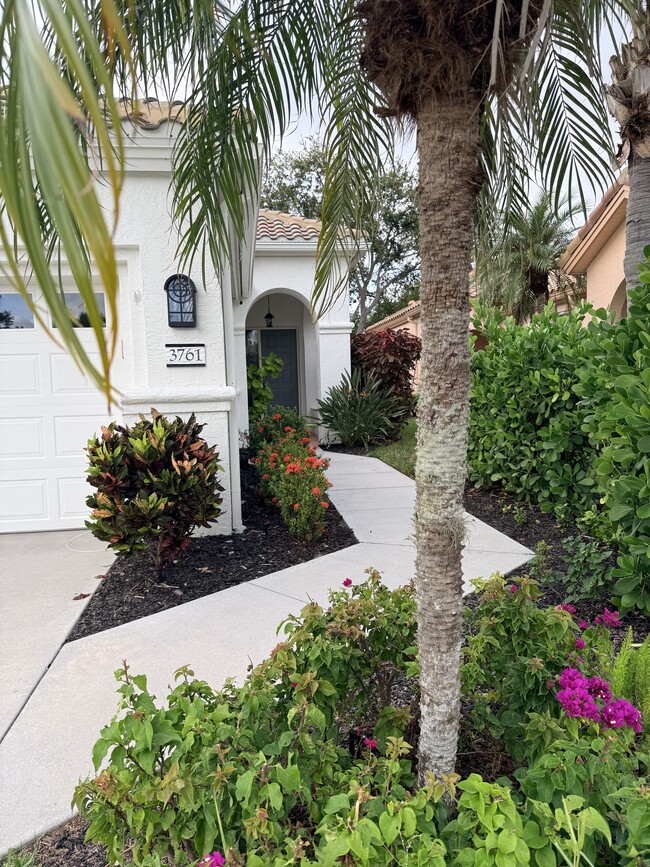 Building Photo - 3761 Amapola Ln