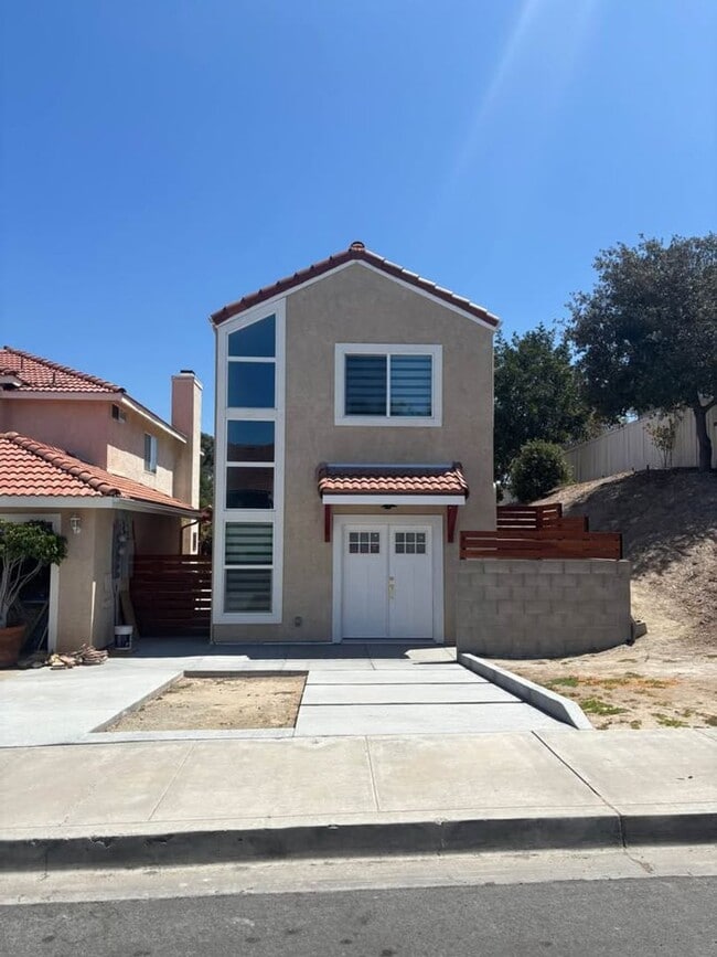 Building Photo - 1047 Shepherds Knoll Pl