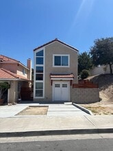 Building Photo - 1047 Shepherds Knoll Pl