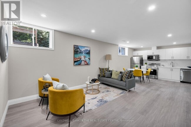 Photo du bâtiment - 21 Little Lake Dr