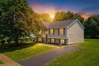 Building Photo - 202 Leslie Ct