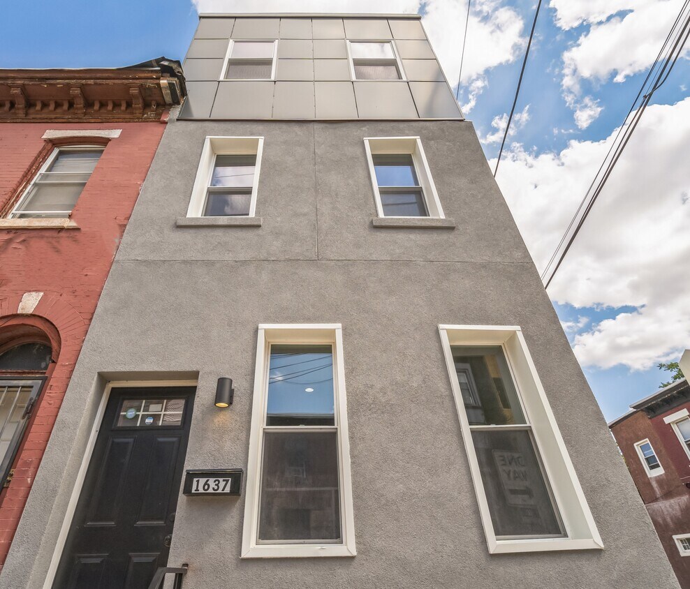 Primary Photo - 1637 N 26th St