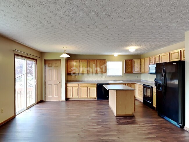 Foto del edificio - 6038 Platinum Dr