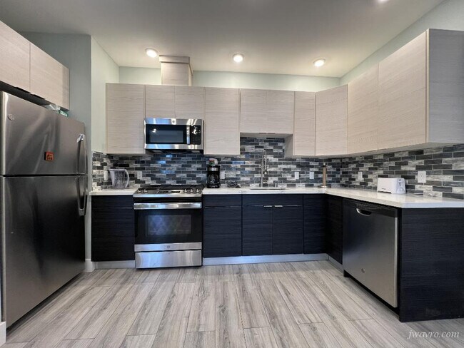 Foto del edificio - 1569 48th Ave