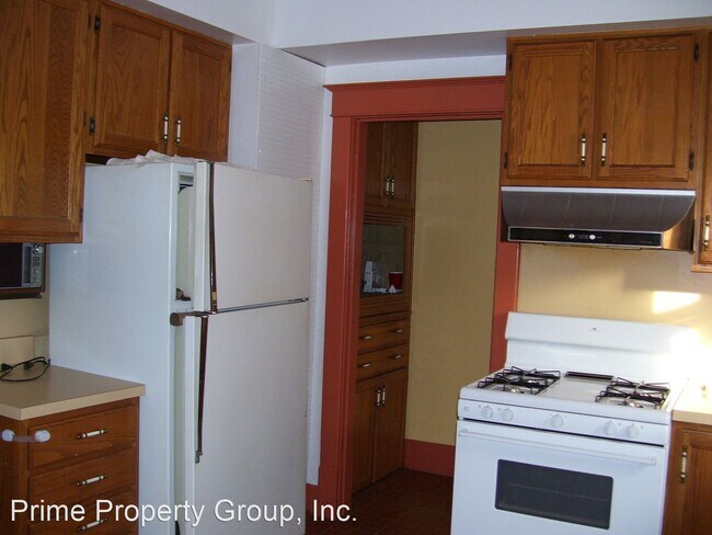Building Photo - 2 br, 1.5 bath House - 905.5 N Randolph