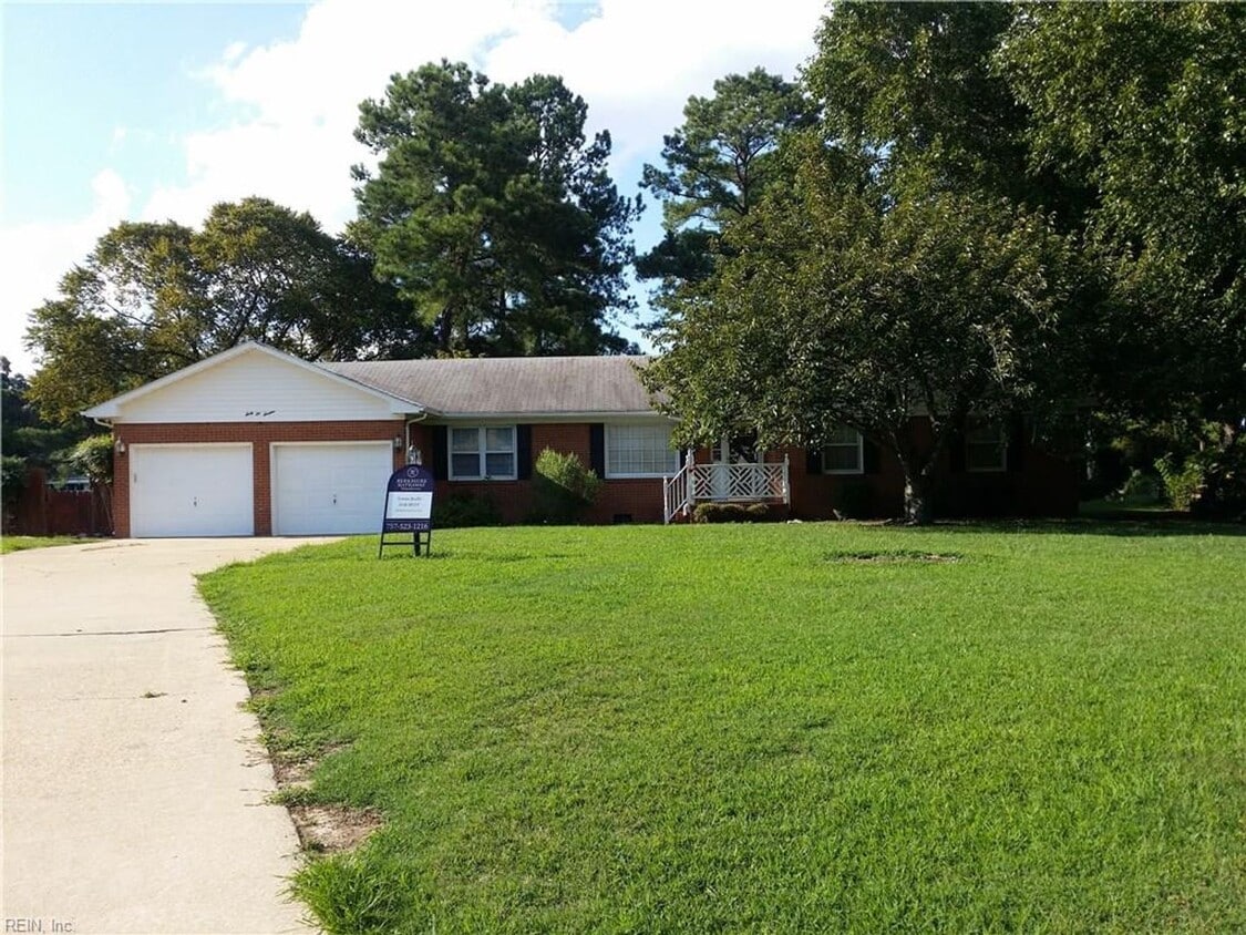 6616 Pinewood Ct, Virginia Beach, VA 23464 House Rental in Virginia
