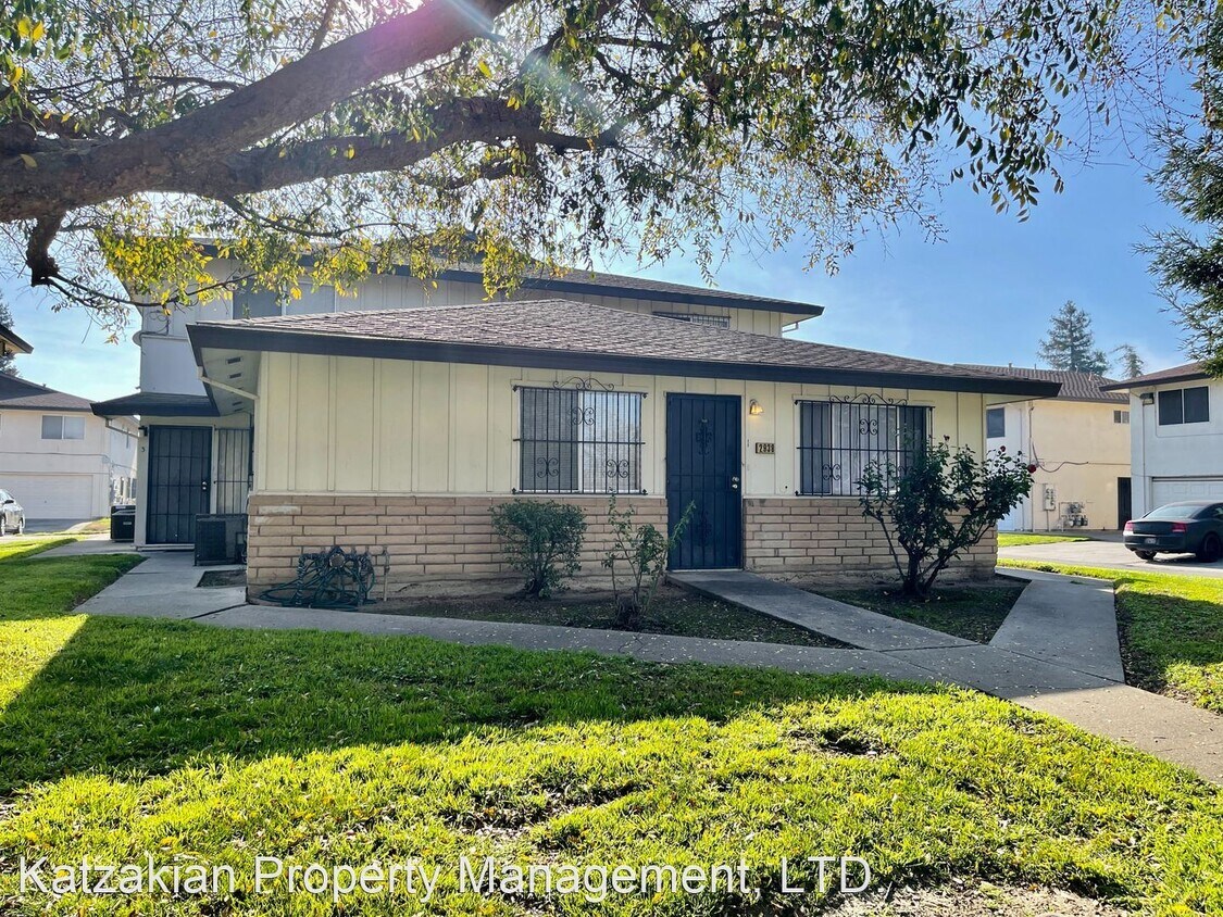 Primary Photo - 2 br, 1 bath House - 2938 Shimizu Dr. #1