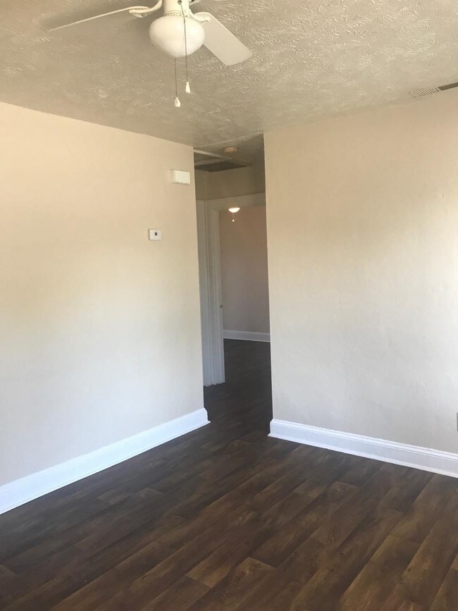 Foto del edificio - 103 Sycamore Ct