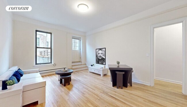 Building Photo - 21 W 75th St