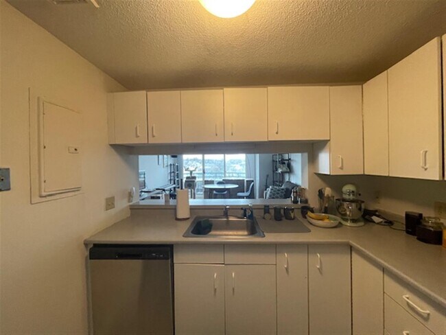 Foto del edificio - 155 Beacon St