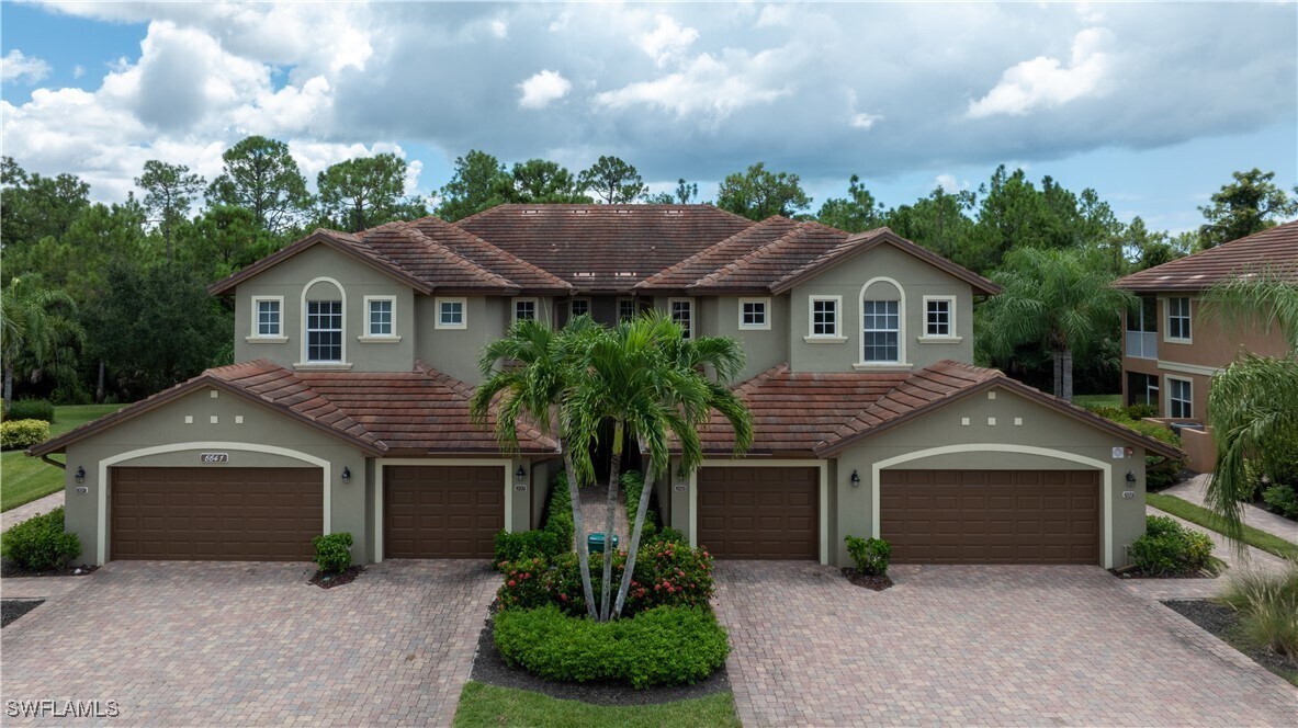 Foto principal - 6641 Alden Woods Cir