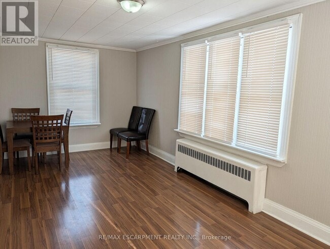 Photo du bâtiment - 12 E 24th St