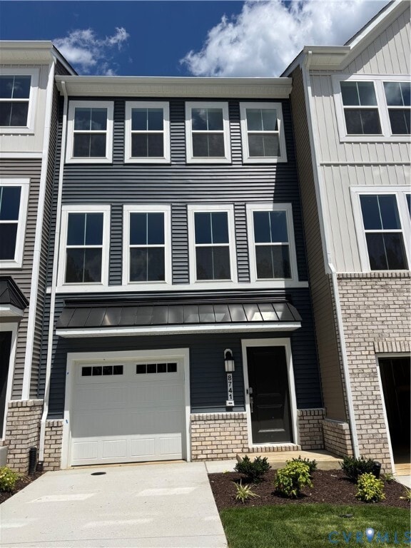 Building Photo - 8724 Whitman Dr