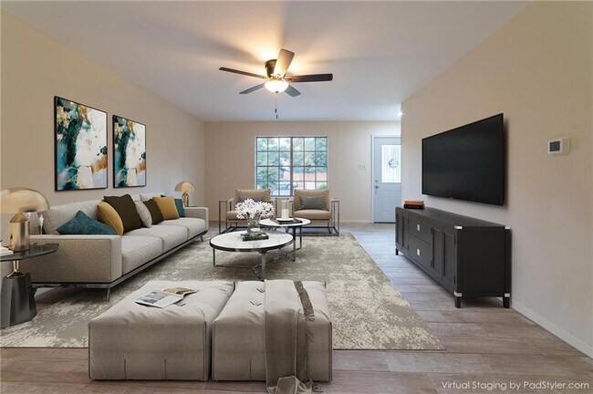 Building Photo - 601 Hyde Park Pl