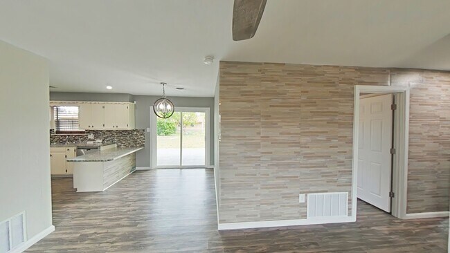 Foto del edificio - 409 NW 75th St
