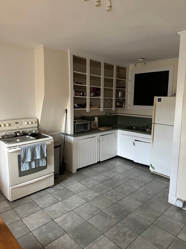 Foto del edificio - 139 Railroad St