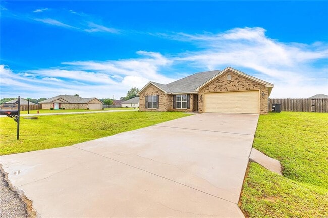 Building Photo - 1823 Landing Pl