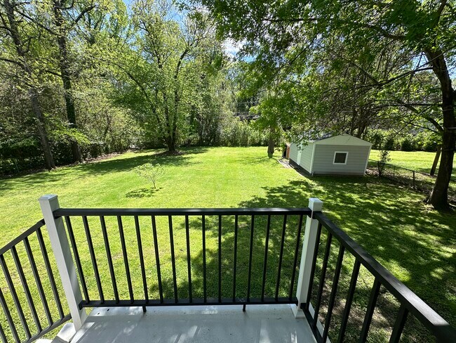 Foto del edificio - 4848 Gilmore Dr