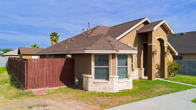 Building Photo - 2677 Fox Cove Drive