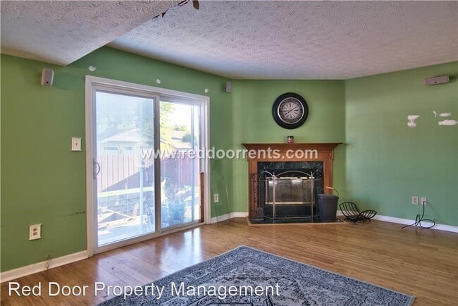 Building Photo - 4 br, 2.5 bath House - 6316 Jakes Place