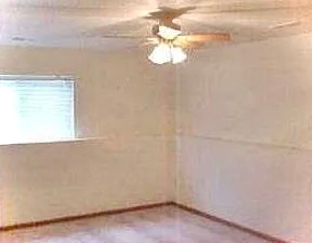 Building Photo - 13224-13226 44th Ave