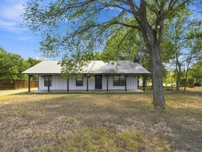 Building Photo - 1303 Lovers Ln
