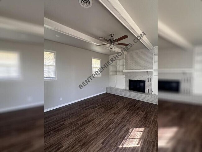Building Photo - 9306 Essex Ave. The Village, OK 73120