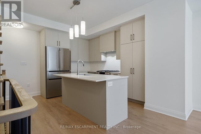 Building Photo - 30 Burleigh Mews