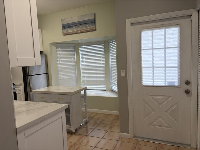 Kitchen - 14601 SW 122nd Pl