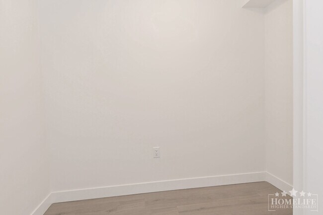 Photo du bâtiment - Welcome to Madison Place in the heart of L...
