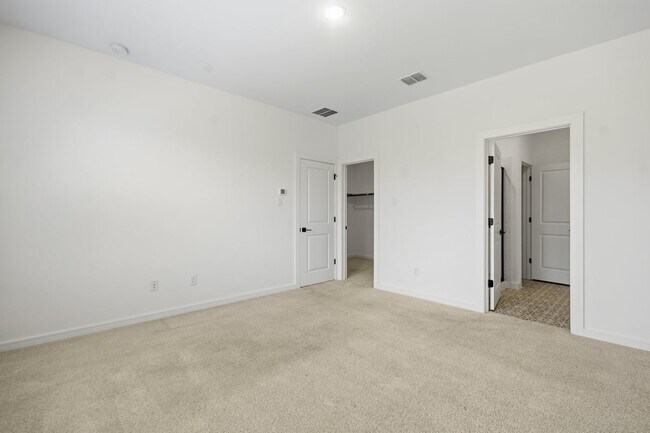 Building Photo - 8427 Bay Rdg Cir