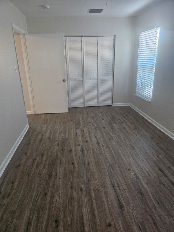 Foto del edificio - 271 Ridge Rd NW